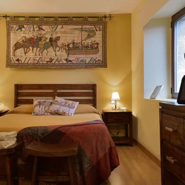 Ruta del Tiempo, hotel v destinaci Sos del Rey Católico