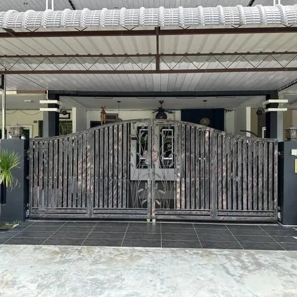 Pa&Ma HomeStay Kulim 4R3B fully aircond, hotel v destinaci Kulim