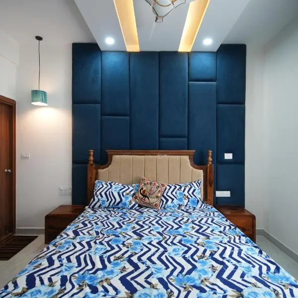 Aayushman Luxury Homes, hotel di Sarjāpur