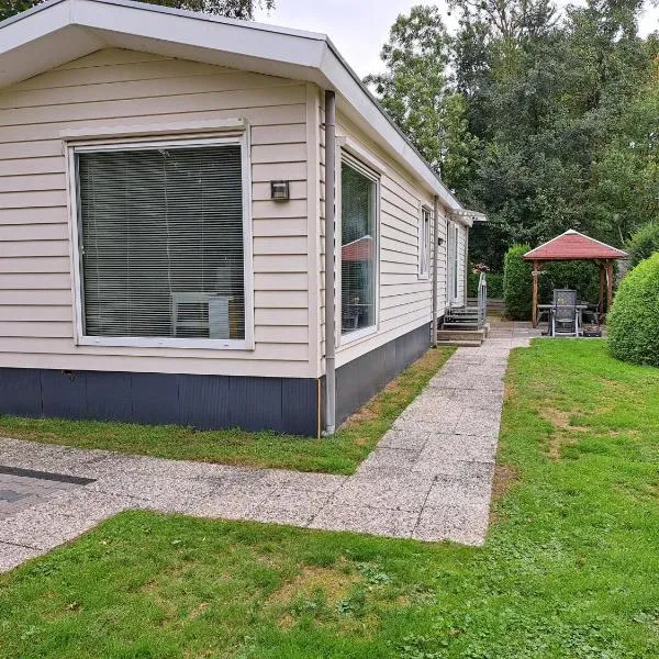 Camping de Zandhorst, Eldorado, hotel in Wouterswoude
