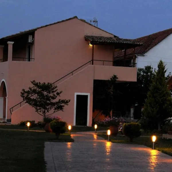 Biscoutsis Apartments & Studios, hotel i Kavos