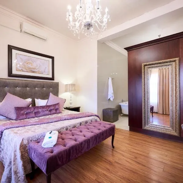 Postmasburg d Olive Rose Boutique Hotel، فندق في Postmasburg