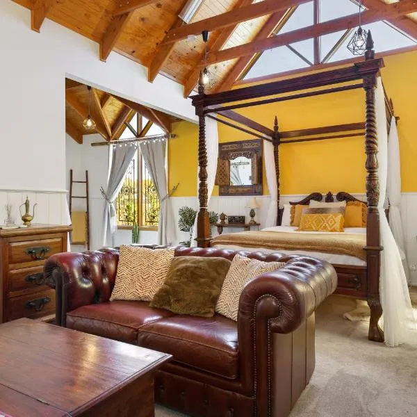 Harem Cottage Gembrook - Spa Bath & Wood Fireplace, hotel in Gembrook