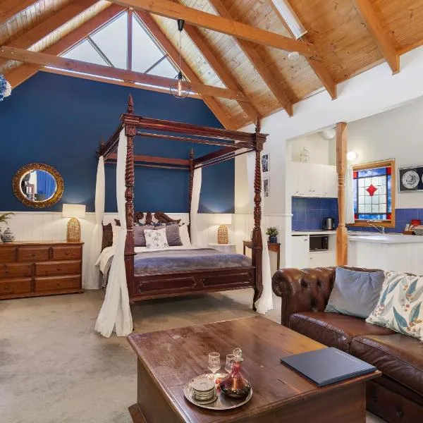 Bluebell Cottage Gembrook - Heated Spa & Wood Fireplace, hotel in Gembrook