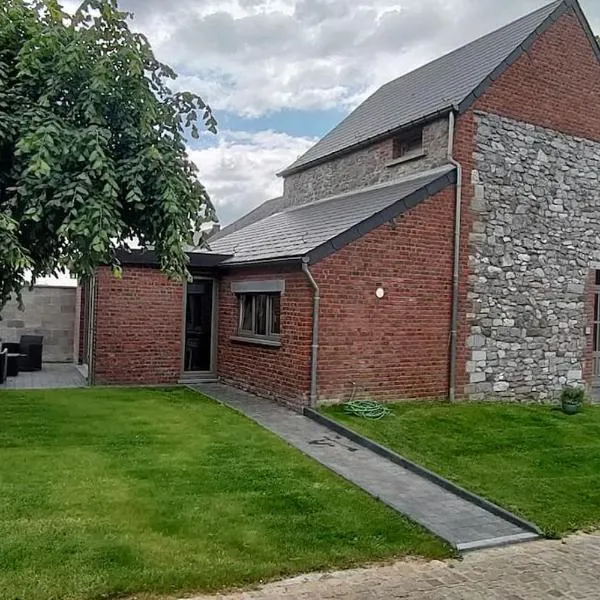 Le 43 - Gîte rural 3 épis, près de Binche, Thuin et Mons，Merbes-le-Château的飯店