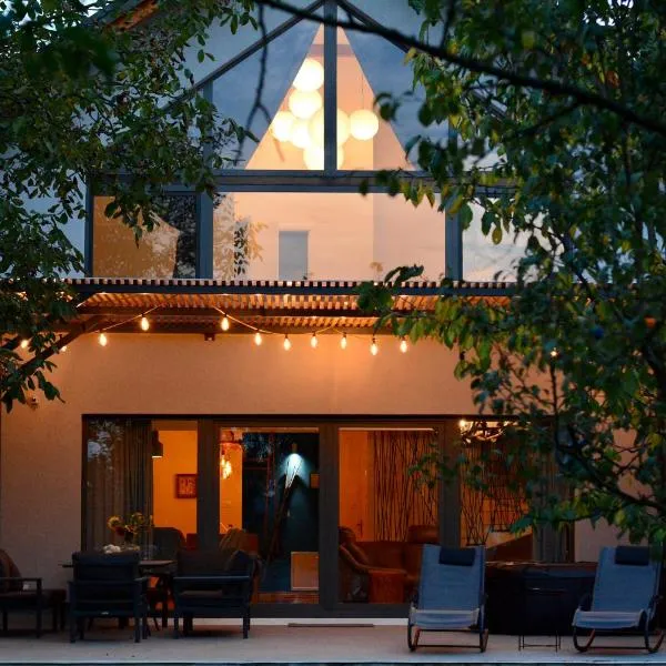 House DIKA- sauna & jacuzzi, hotel v destinaci Otočac