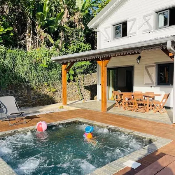 Austral House-chalet sud sauvage, hotel v destinaci Saint-Joseph