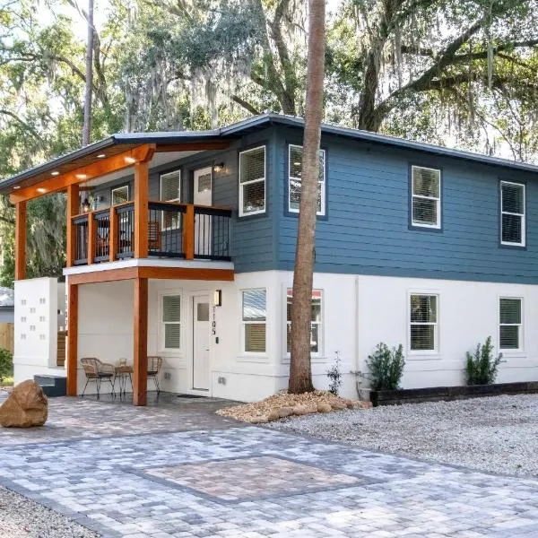 Serene Place - Walk to UF - Free Parking, hotel v destinaci Gainesville