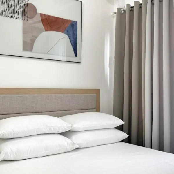 L Casa Tagaytay Staycation Fast WiFi and Free Parking, hotel en Tagaytay