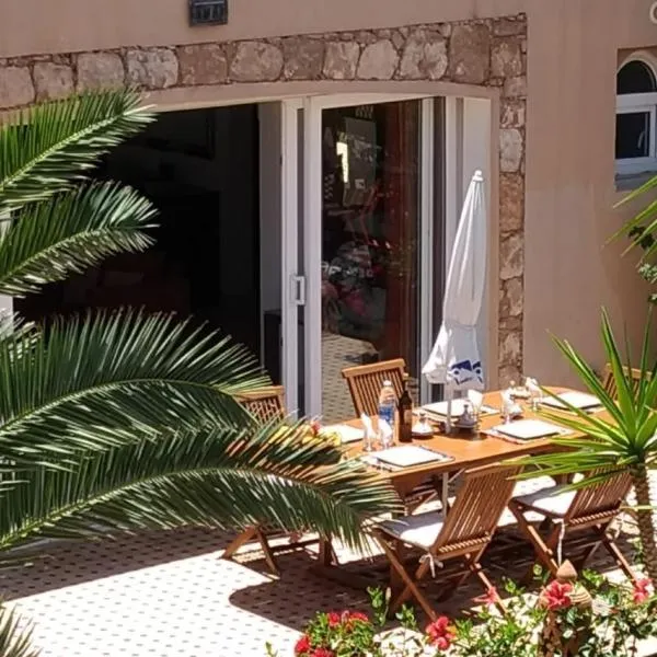 Villa Club Evasion, hotel in Tamellalt