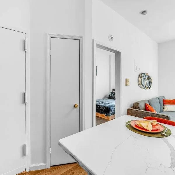 Welcome to “Sunny Park Slope Retreat”!, hotel in Brooklyn