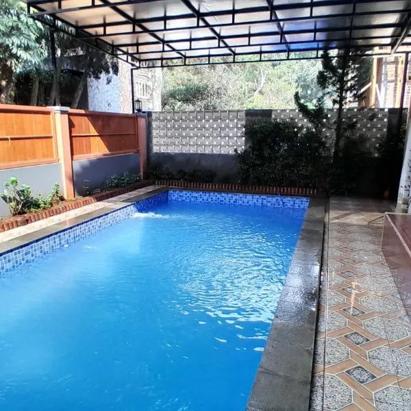 Villa Dinar Tulip VIB, hotel in Lembang