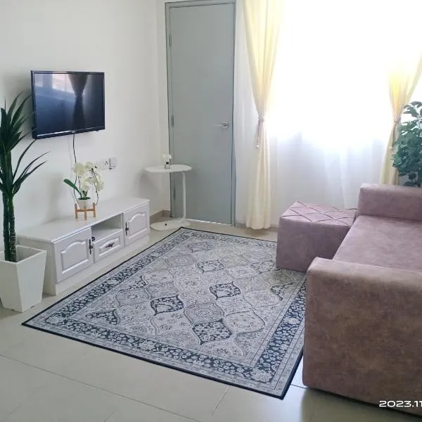 SUNSURIA KLIA HOMESTAY, hotel a Kampong Melot