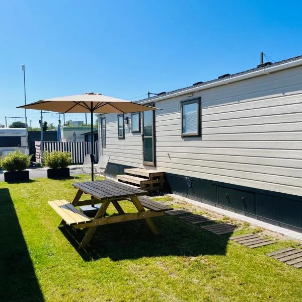 Luxury seaside cottage 29, hotel v destinaci Knokke-Heist