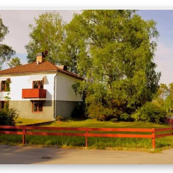 Hus Björk, hotel in Fågelfors