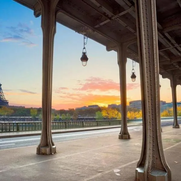 Entire cozy apartment near Eiffel tower in Paris
