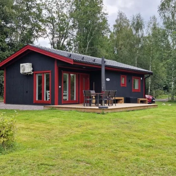 Nygård Cabins - brandnew holiday home with 3 bedrooms, hótel í Sunne