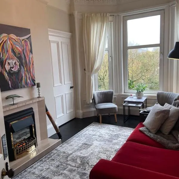 Beautiful traditional flat in the center of Largs., hotel v destinaci Largs