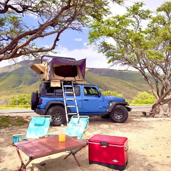 Embark on a journey through Maui with Aloha Glamp's jeep and rooftop tent allows you to discover diverse campgrounds, unveiling the island's beauty from unique perspectives each day, hotel v destinaci Haiku