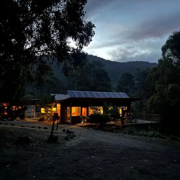 Base Camp Tasmania, hotel v destinaci New Norfolk