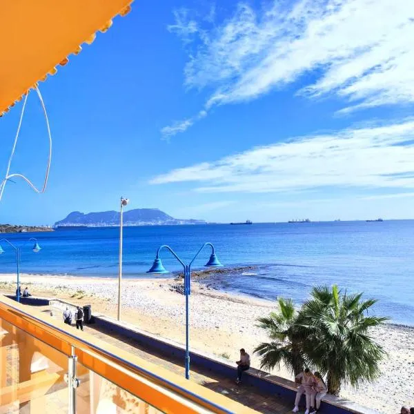 Getares Beach, hotel in Algeciras