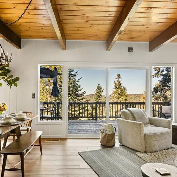 Romantic & Family Friendly Chalet In The Woods, hotel v destinaci Lake Arrowhead