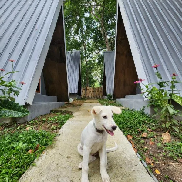 D'flora Bungalow & Glamping, hôtel à Limbung