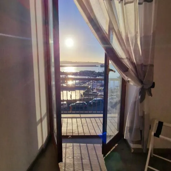 Puteoli Sea View, hotel v destinaci Pozzuoli