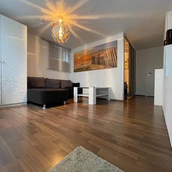 Ruhige Ferienwohnung in Heskem - Berthold Apartments, hotel in Heskem