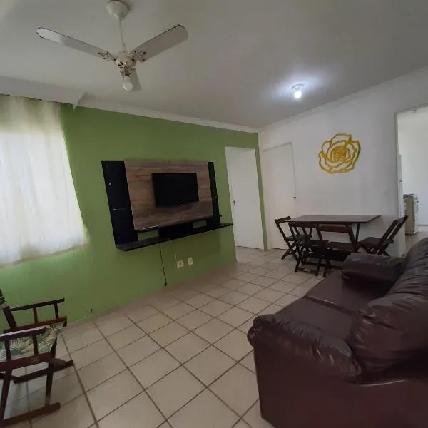 Espaço e Lazer, Apê de 2 dormitórios pertinho da praia - LA10, Hotel in Bertioga