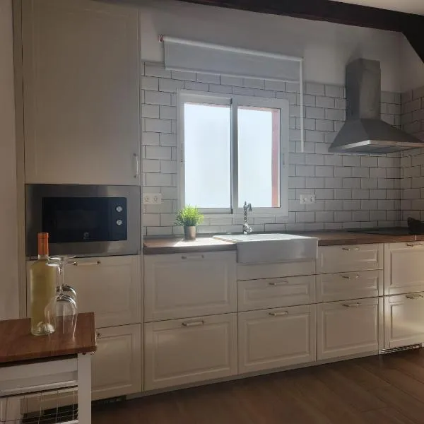 HOUSE SAL Y MAR، فندق في أرايتا