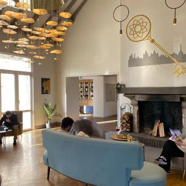 La Clef des Châteaux, hotel in Maslives