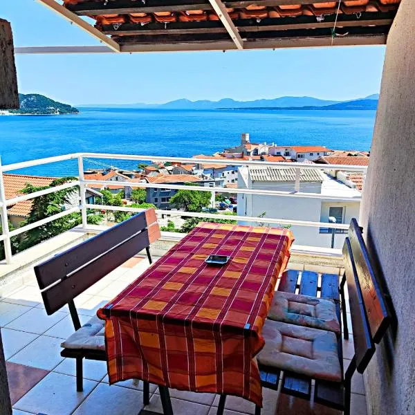Apartments Manuela, hotel in Igrane