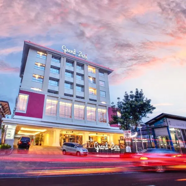 Cebongan에 위치한 호텔 Grand Zuri Malioboro