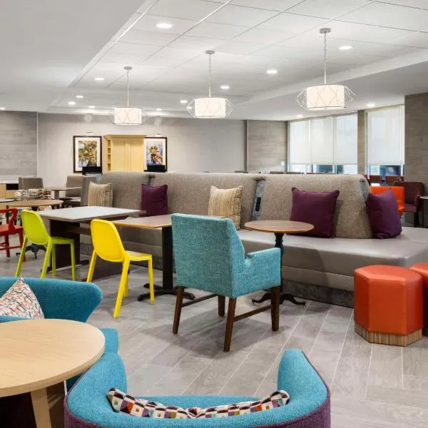 Home2 Suites by Hilton Orlando South Davenport、ダベンポートのホテル