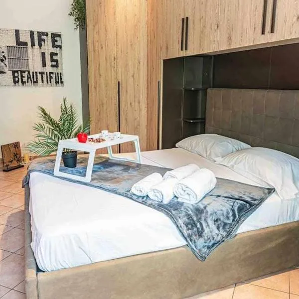 Appartamento comodo alla metro ideale per coppie e famiglie, casa costa, ξενοδοχείο σε Collegno
