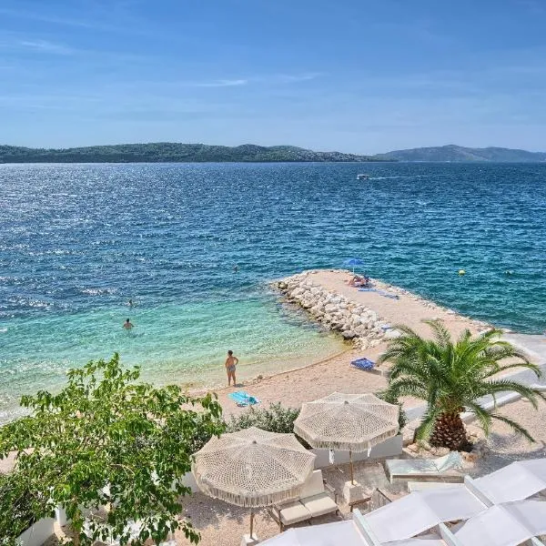 Livingstone Beach House – hotel w Trogirze