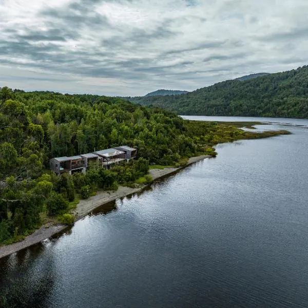 Casas Martín Pescador, Lago Huillinco, Chiloe, hotel di Cucao