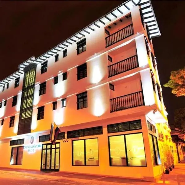 Aw Hotel Puerta de San Antonio, hotel u gradu Kali