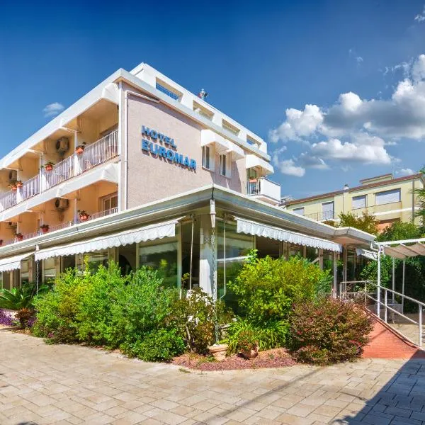 Hotel Euromar, hotelli kohteessa Marina di Massa