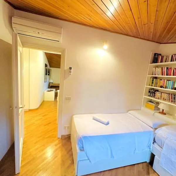 4 minuti dalla stazione Loft moderno, hotel v destinaci Pontassieve