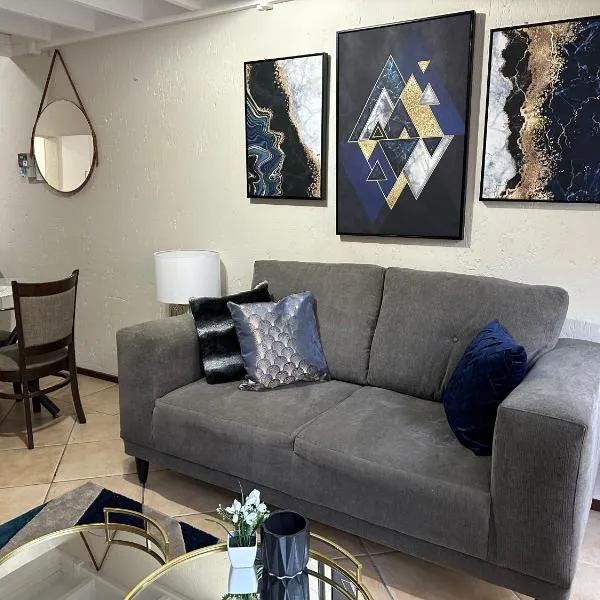 Luxurious Condo in Fourways - A Hotel Experience with a Personal Touch, hotel v destinaci Sandton