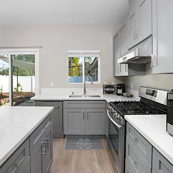 Family Friendly Newly Built San Diego Home!, hotel v San Diegu