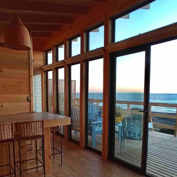 Cabaña Orca Lodge Sur frente al mar en Curanipe, Desconéctate para reconectar, hotel in Curanipe