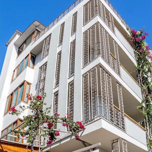 Defne Hotel, hotel em Kas