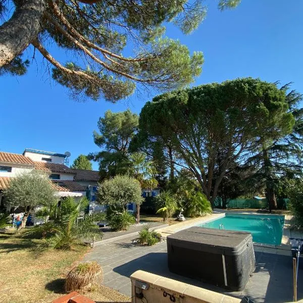 Chambre d'hôtes - Espaces bien-être du "Dharma Vivant", hotel em Biars-sur-Cère