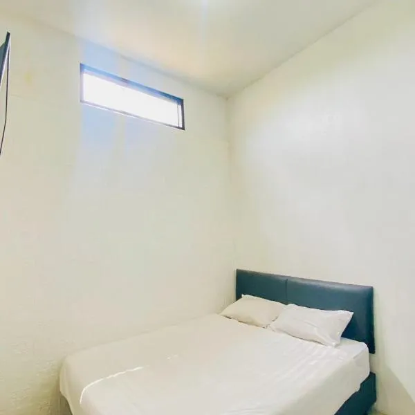 RedDoorz Syariah near Universitas Muhammadiyah Jember, hotell sihtkohas Jember