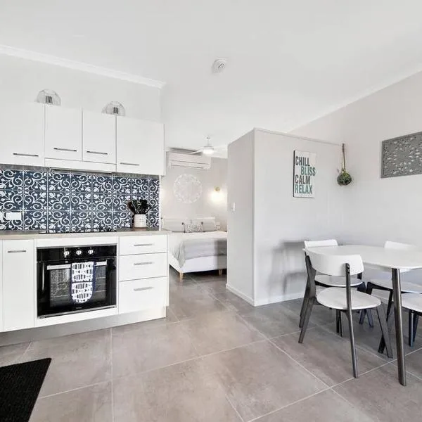 Modern Luxury Studio Apartment, hotel u gradu Emu Park