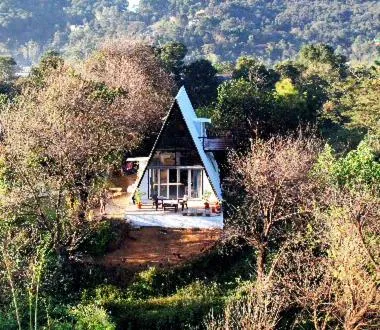 Vairo Cottage, hotel v destinaci Bir