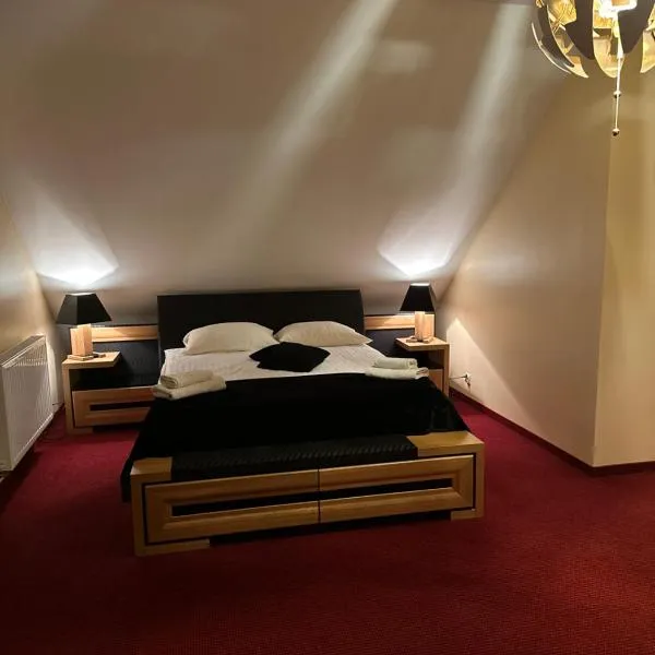 Restauracja i Hotel Oberża Wilczy Głód, hotell i Krzywaczka